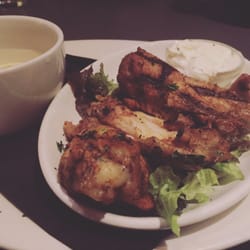 Buffalo Grill - Great chicken wing starter, perfect level of spice when eaten alongside the sour cream dip.