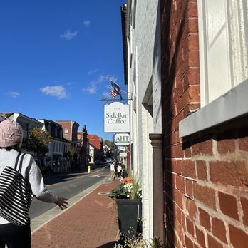 SideBar - Outside - Bars Near Me - Leesburg, Virginia