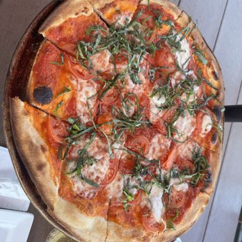 Chicago Brewing Company - Margarita thin crust pizza - Brewpubs Near Me - Las Vegas, Nevada Chicago Brewing Company - Margarita thin crust pizza - Brewpubs Near Me - Las Vegas, Nevada