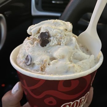 Cold Stone Creamery - Banana ice cream with chocolate chips, marshmallows, caramel & graham crackers. - Ice Cream & Frozen Yogurt Near Me - La Mirada, California