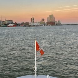 Hadag Fähre 62 Landungsbrücken - Finkenwerder