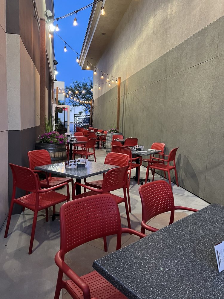 Squatters Corner Pub