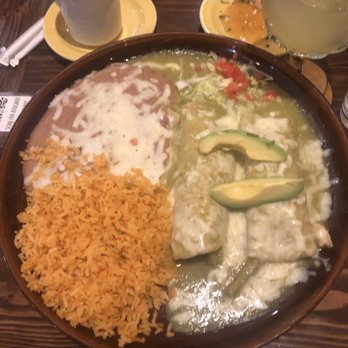 Avocado's Mexican Restaurant - Verdes Enchiladas - Mexican Near Me - Everett, Washington