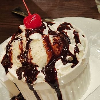 Back Nine Grill & Bar - Brownie sundae - Sports Bars Near Me - Santa Cruz, California Back Nine Grill & Bar - Brownie sundae - Sports Bars Near Me - Santa Cruz, California
