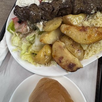 Zet’s - Lamb dinner - American Near Me - Vaughan, Ontario