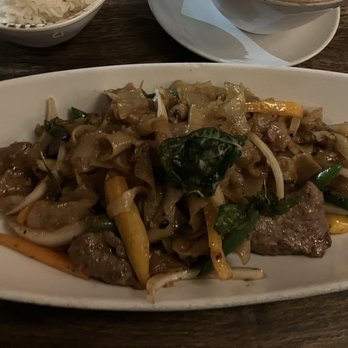 Thai District - Drunken Noodle with beef - Thai Near Me - Long Beach, California