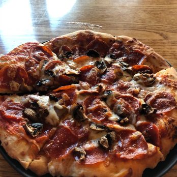 Linwood Bar & Grill - Their pizza is SO good! I just finished the last piece cold at home.. AWESOME - American Near Me - Seldovia, Alaska Linwood Bar & Grill - Their pizza is SO good! I just finished the last piece cold at home.. AWESOME - American Near Me - Seldovia, Alaska