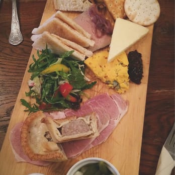 Waddington Arms - ploughman's board - Bed & Breakfast Near Me - Clitheroe, LAN Waddington Arms - ploughman's board - Bed & Breakfast Near Me - Clitheroe, LAN