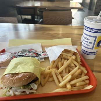 Legacy Burgers - Cheeseburger combo - Burgers Near Me - Los Angeles, California Legacy Burgers - Cheeseburger combo - Burgers Near Me - Los Angeles, California