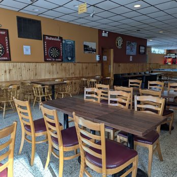 Woodside Tavern - Old school bar vibe is strong - Pubs Near Me - Dartmouth, Nova Scotia