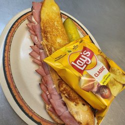 Gold Pan Pizza - Gold Pan Sandwich