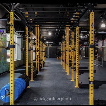 District 901 Gym - The Rig - Gyms Near Me - La Crosse, Wisconsin District 901 Gym - The Rig - Gyms Near Me - La Crosse, Wisconsin