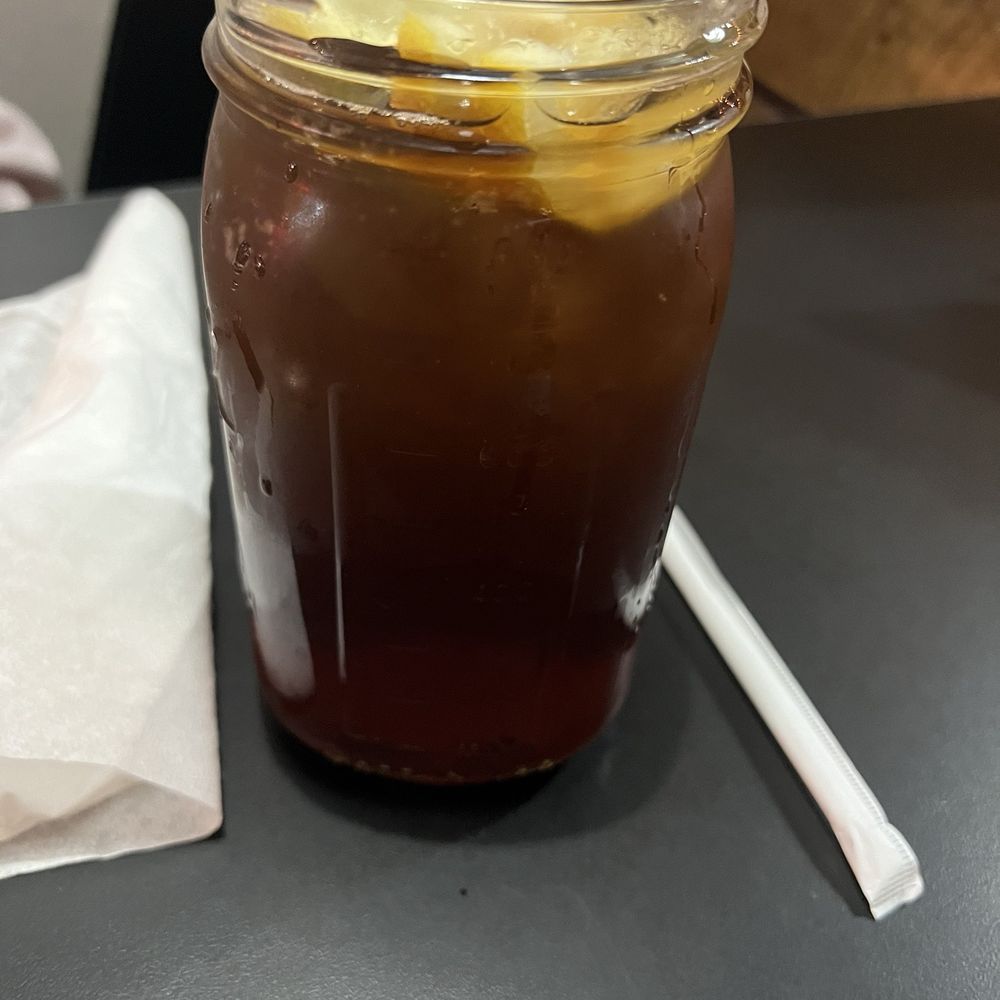 Big R's BBQ - Quartet fruit jar drinks - Barbeque Near Me - Joplin, Missouri