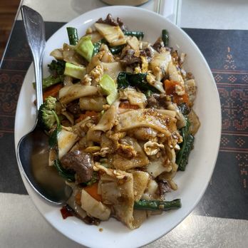 Thai Issan Cuisine - Drunken Noodles - Thai Near Me - Honolulu, Hawaii Thai Issan Cuisine - Drunken Noodles - Thai Near Me - Honolulu, Hawaii