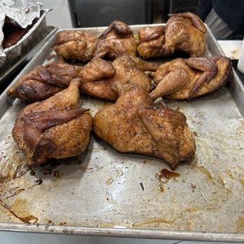 House Park Bar-B-Q - Chicken hanging out on the counter - Barbeque Near Me - Austin, Texas House Park Bar-B-Q - Chicken hanging out on the counter - Barbeque Near Me - Austin, Texas