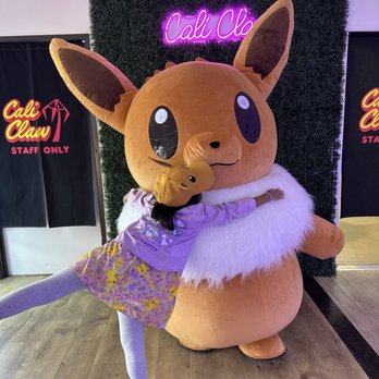 Cali Claw Arcade - Hugs with a Pokémon queen!! - Arcades Near Me - Los Angeles, California Cali Claw Arcade - Hugs with a Pokémon queen!! - Arcades Near Me - Los Angeles, California