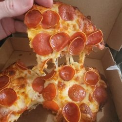Round Table Pizza - Mini peperoni pizza
