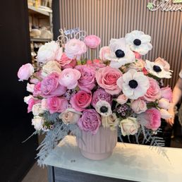 My mother-in-law loved her bday flowers. Such great quality flowers and great costumer service. Thank you