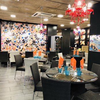 Store Cafe - Juice Bars & Smoothies Near Me - Barcelona, B Store Cafe - Juice Bars & Smoothies Near Me - Barcelona, B