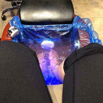 Hot Nails - Pedicure - Nail Salons Near Me - Lake Villa, Illinois