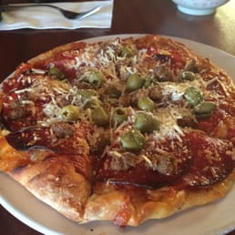 Tarl makes the bomb pizza!