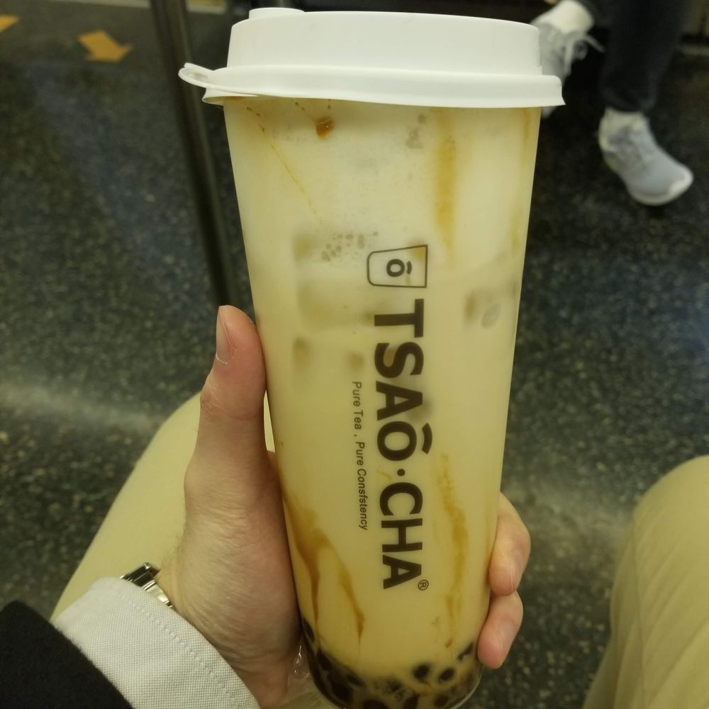 Brown Sugar Milk Black Tea w. Oreo & Milk Foam