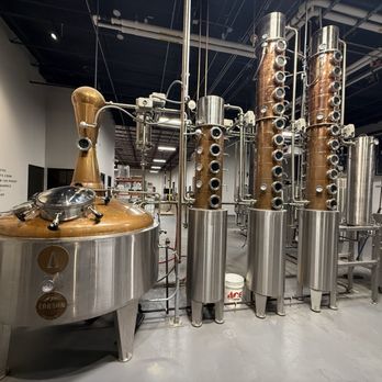 High Bank Distillery - New American Near Me - Columbus, Ohio