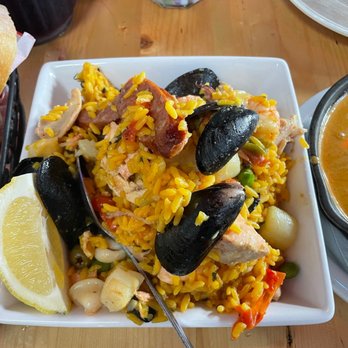Cha Cha Cha - Paella Mixto - Caribbean Near Me - San Francisco, California Cha Cha Cha - Paella Mixto - Caribbean Near Me - San Francisco, California