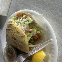 Mario's Authentic Tacos - Gordita de Chicharrón