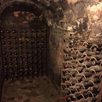 Botín - Wine cellar below the restaurant. - Spanish Near Me - Madrid, M Botín - Wine cellar below the restaurant. - Spanish Near Me - Madrid, M