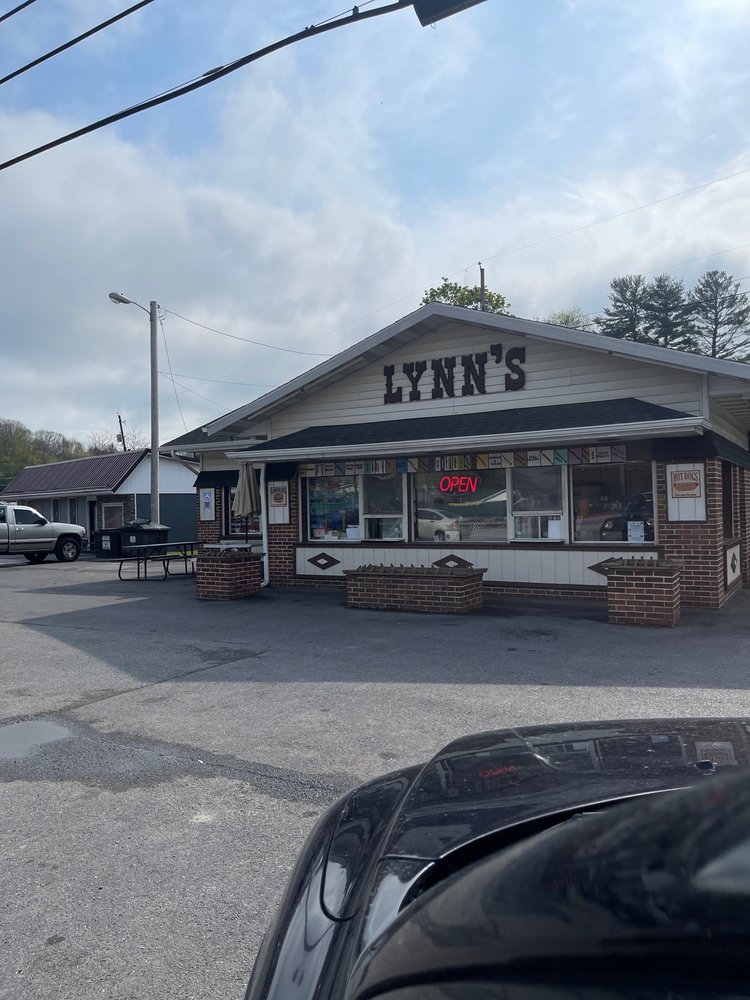 LYNN’S DRIVEIN Updated September 2024 16 Photos & 33 Reviews