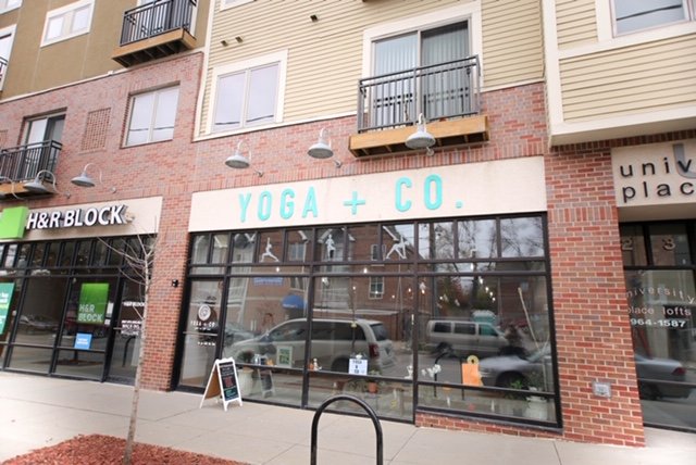 Yoga & Co. Logo