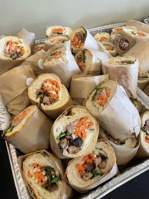 D’s Banh Mi by null
