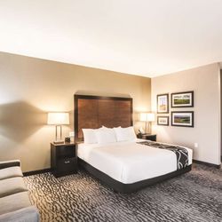 La Quinta by Wyndham Walla Walla - Guest room