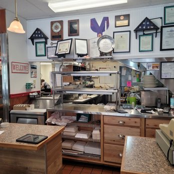 Rolly's Diner - Kitchen - Sandwiches Near Me - Auburn, Maine