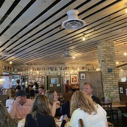Milo's Beer Emporium - Ambiance