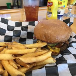 Kelly's Burgers and Beer