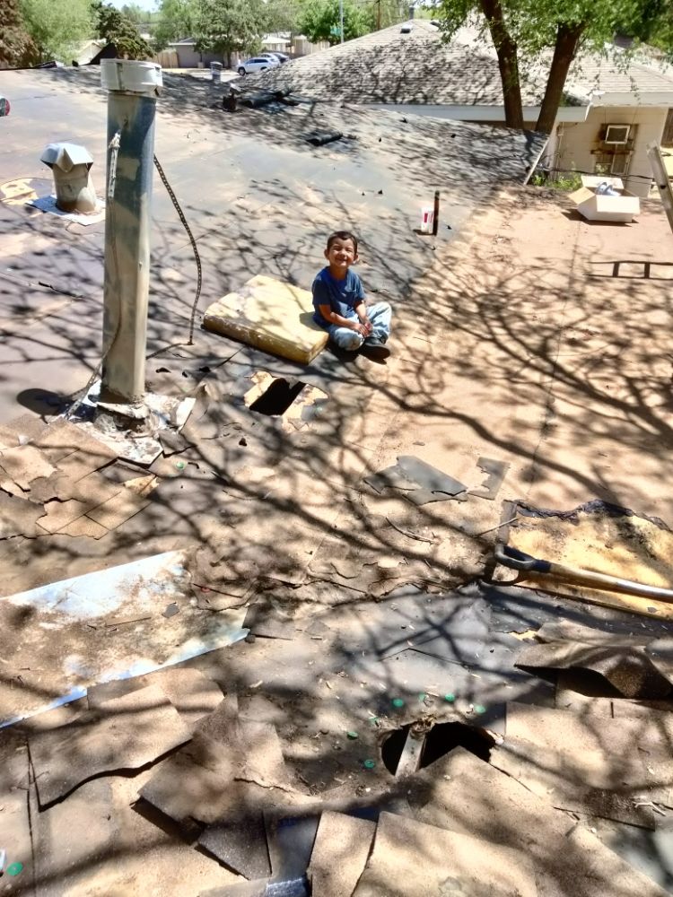 Slide of Reynas Roofing Remodeling