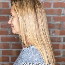 Hair-N-Motion - Nicole FInney did an AMAZING job on my hair!