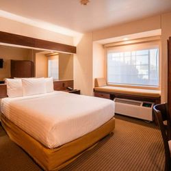 Microtel Inn & Suites - Guest room