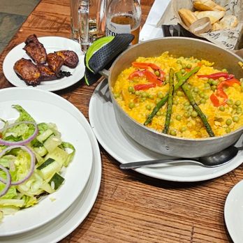 Sergio's Restaurant - Arroz con Pollo -
Chicken with Rice - Cuban Near Me - Miami, Florida Sergio's Restaurant - Arroz con Pollo -
Chicken with Rice - Cuban Near Me - Miami, Florida