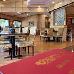 Dragon Palace - Some of the seating area