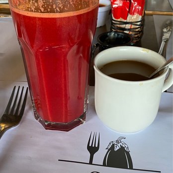 Refugio Tierra - OMG amazing freshly squeezed orange, beet and carrot juice! - Breakfast & Brunch Near Me - San Luis Potosí, SLP Refugio Tierra - OMG amazing freshly squeezed orange, beet and carrot juice! - Breakfast & Brunch Near Me - San Luis Potosí, SLP