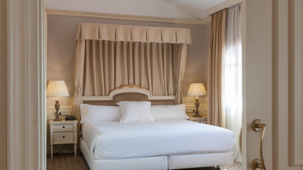 Eugenia de Montijo, Autograph Collection by null