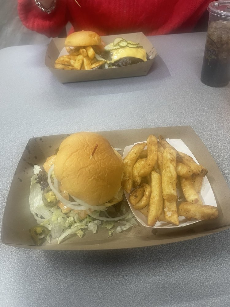 Smash’d Midwest Burgers Logo