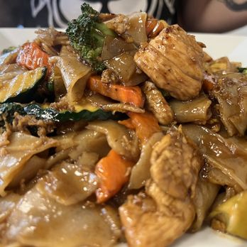 Thai Soon Restaurant - Pad See Ew - Thai Near Me - Richardson, Texas