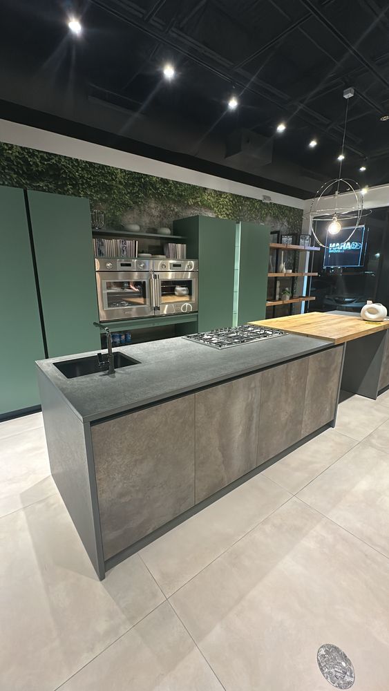 Slide of Bloom Renovations