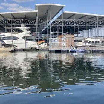 Sam's - Blue Turtle Bay - Can I park my boat here? - Sports Bars Near Me - Old Hickory, Tennessee