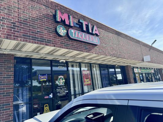 Taqueria Mi Tia by null