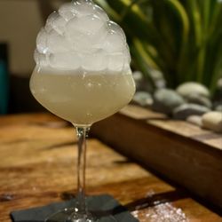 Mistura Restaurant - Pisco Sour (lychee) - such an impressive presentation